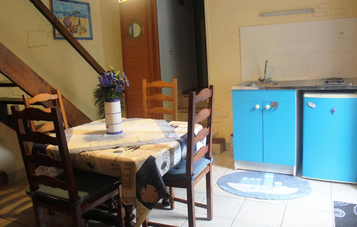 Bed and Breakfast Chez Martine Et Bernard Saint-Vincent-Sterlanges Экстерьер фото