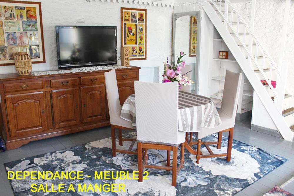Bed and Breakfast Chez Martine Et Bernard Saint-Vincent-Sterlanges Экстерьер фото