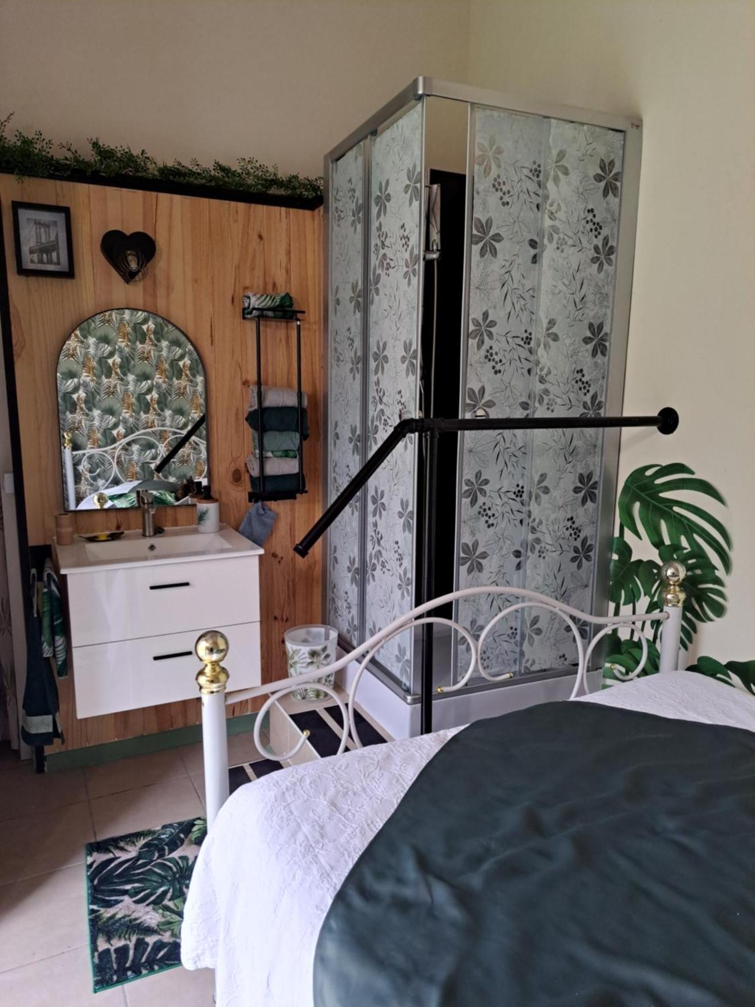 Bed and Breakfast Chez Martine Et Bernard Saint-Vincent-Sterlanges Экстерьер фото